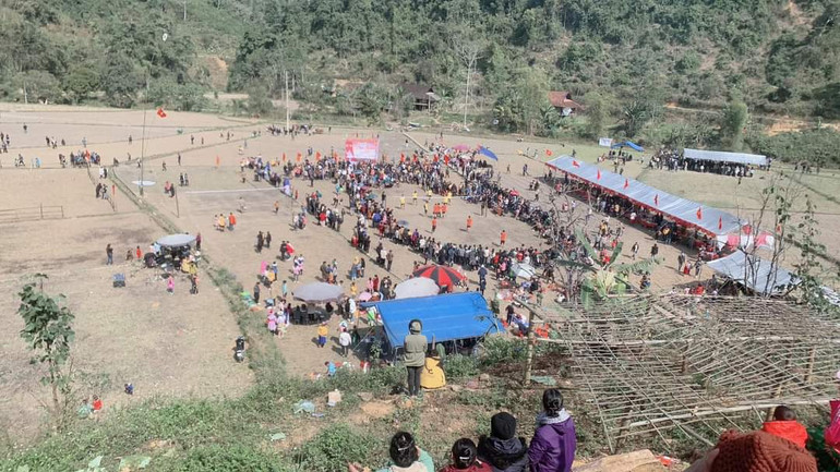 Người dân xã Tân Lập, huyện Chợ Đồn tổ chức Hội Xuân Quý Mão 2023. (Ảnh: Nông Đuổng)