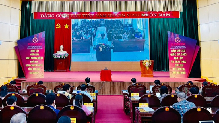 Hội nghị tổ chức theo hình thức trực tuyến. (Ảnh: TUẤN SƠN).