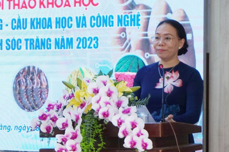 Phó Chủ tịch Ủy ban nhân dân tỉnh Sóc Trăng Huỳnh Thị Diễm Ngọc phát biểu chào mừng Hội nghị. Phó Chủ tịch Ủy ban nhân dân tỉnh Sóc Trăng Huỳnh Thị Diễm Ngọc phát biểu chào mừng Hội nghị.