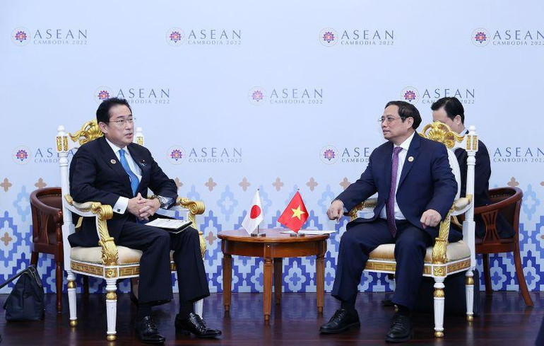 Thủ tướng Phạm Minh Chính gặp Thủ tướng Nhật Bản Kishida Fumio. (Ảnh: Dương Giang/TTXVN) Thủ tướng Phạm Minh Chính gặp Thủ tướng Nhật Bản Kishida Fumio. (Ảnh: Dương Giang/TTXVN)