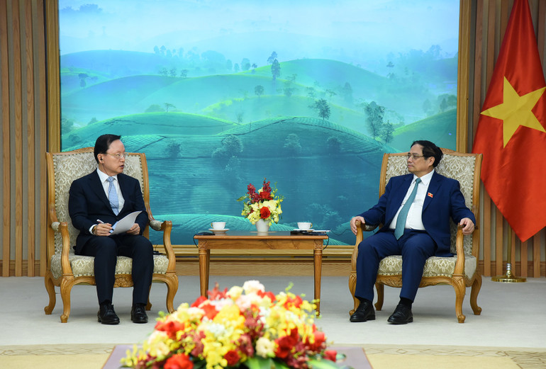 Ông Park Hark Kyu hy vọng Samsung sẽ luôn duy trì là nhà đầu tư nước ngoài lớn nhất tại Việt Nam trong vài chục năm tới. Ông Park Hark Kyu hy vọng Samsung sẽ luôn duy trì là nhà đầu tư nước ngoài lớn nhất tại Việt Nam trong vài chục năm tới.