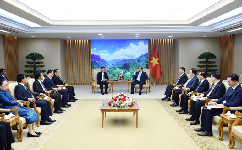 Quang cảnh buổi tiếp. Quang cảnh buổi tiếp.