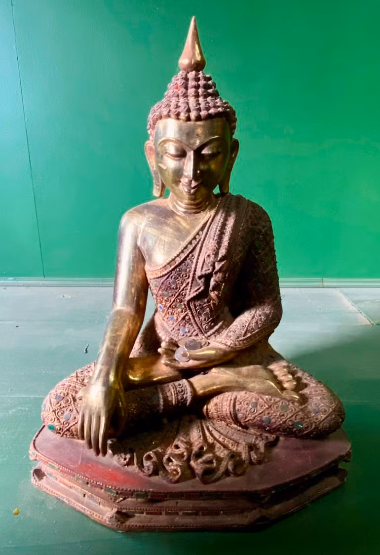 Nhà chùa hết lòng gìn giữ kho cổ vật, cũng là để thế hệ sau hiểu rõ về dân tộc mình” - nhà sư xúc động chia sẻ.