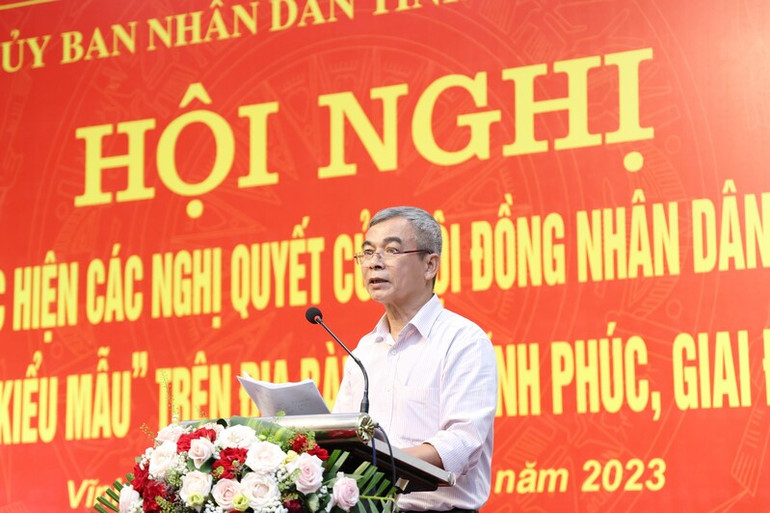 Đại diện người dân phát biểu cam kết thực hiện chủ trương của tỉnh.