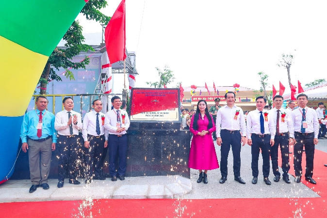 Khánh thành công trình khu văn hóa-thể thao thôn Cao Quang, xã Cao Minh, thành phố Phúc Yên.