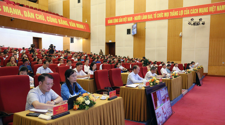 Đại biểu dự hội nghị.