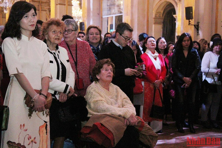 Bà Raymonde Dien tham dự Tết cổ truyền Đại sứ quán Việt Nam tại Pháp tổ chức ở Tòa thị chính Paris ngày 12/2/2018.