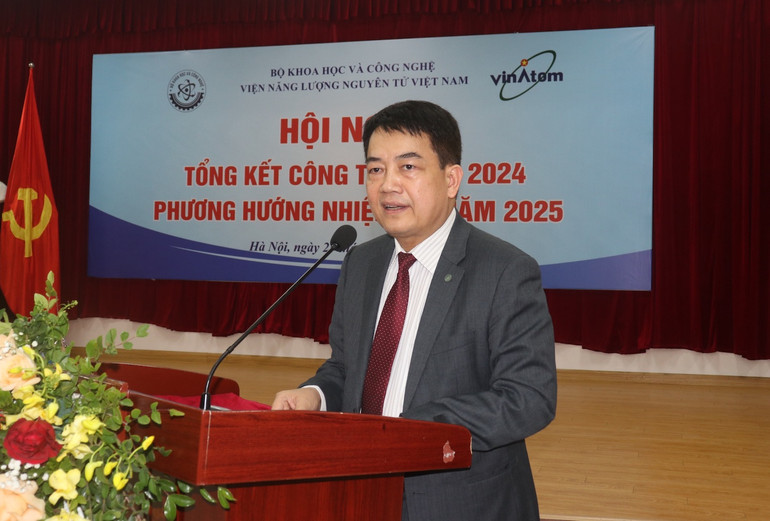 TS Trần Chí Thành, Viện trưởng Viện NLNT phát biểu tại Hội nghị.