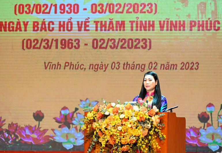 Bí thư Tỉnh ủy Vĩnh Phúc Hoàng Thị Thúy Lan đọc diễn văn tại lễ kỷ niệm. (Ảnh: Duy Linh)