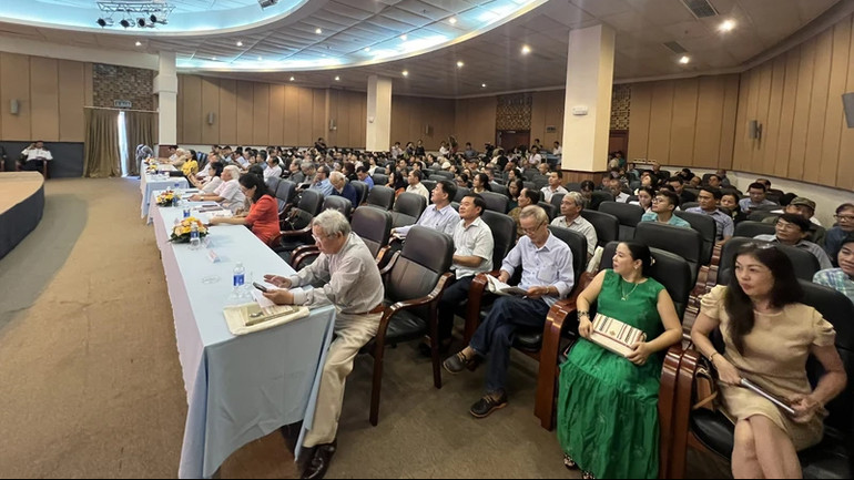 Quang cảnh tọa đàm.