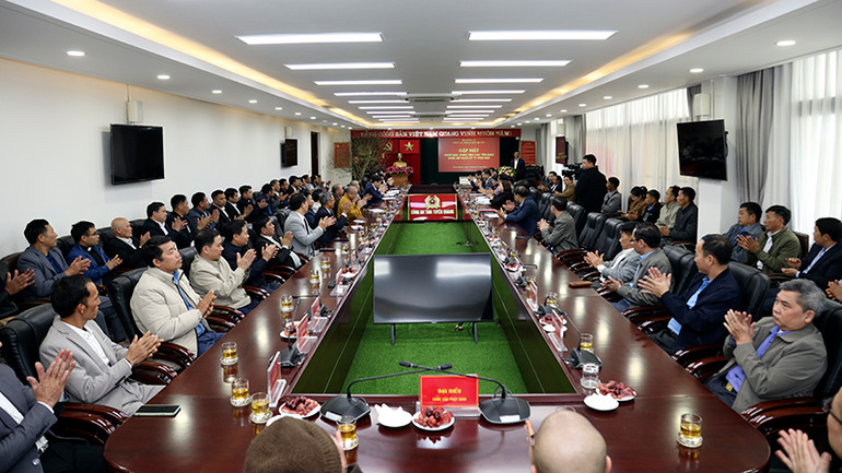 Các đại biểu dự cuộc gặp mặt.