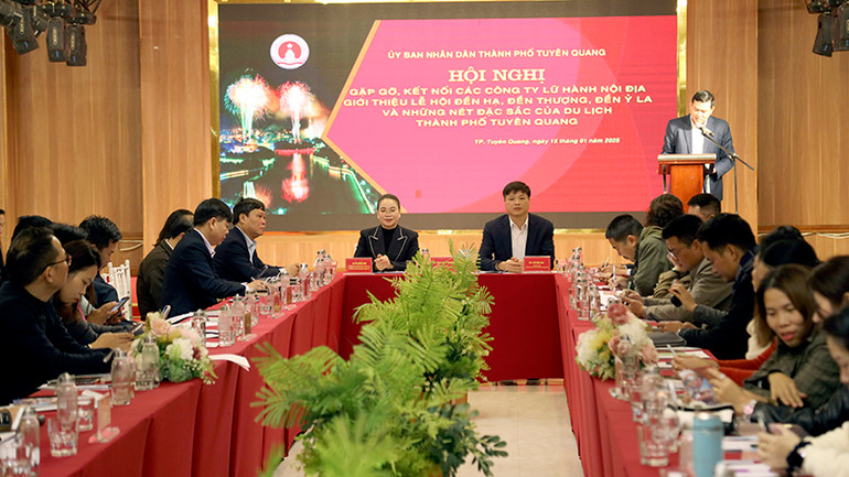 Các đại biểu dự hội nghị.