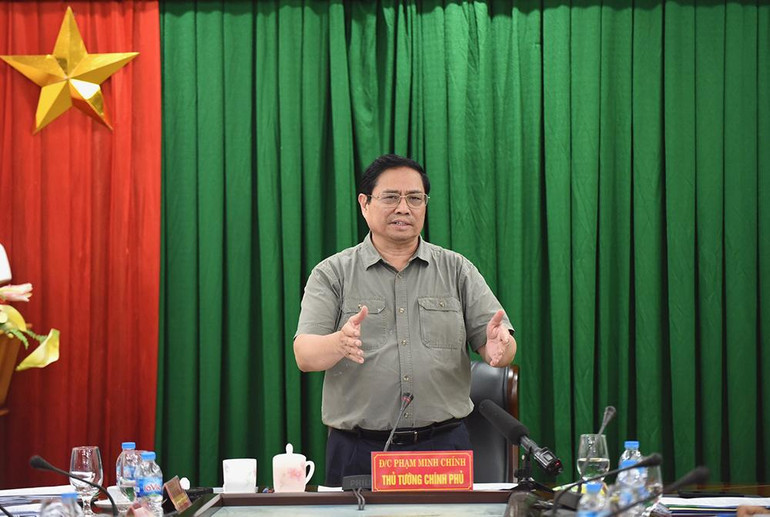 Thủ tướng phát biểu chỉ đạo.