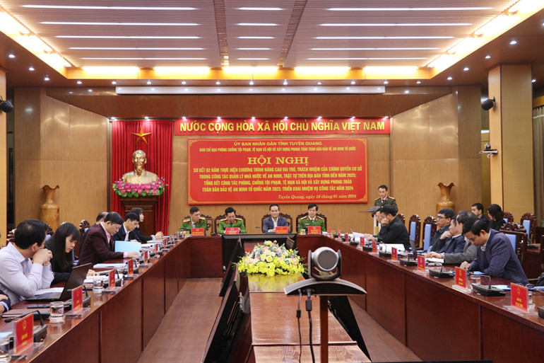 Các đại biểu dự hội nghị.