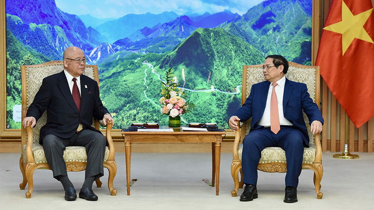 Thủ tướng Phạm Minh Chính phát biểu tại buổi tiếp ông Takebe Tsutomu. (Ảnh: TRẦN HẢI)