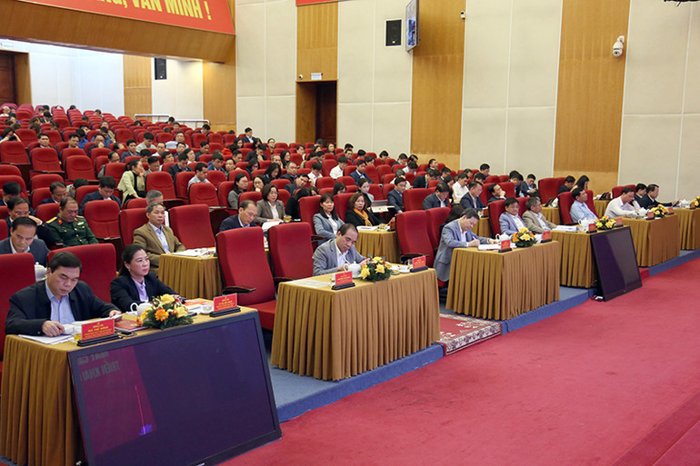 Các đại biểu tham dự hội nghị.