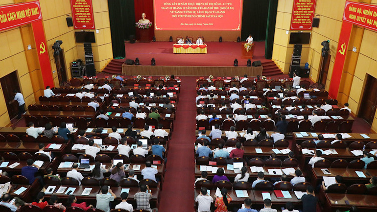 Hội nghị có sự tham gia đông đảo đại biểu của các huyện, thành phố. (Ảnh: TUẤN SƠN)