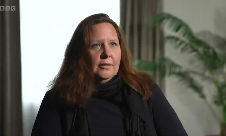 Bà Christine Dawood trả lời phỏng vấn của BBC.