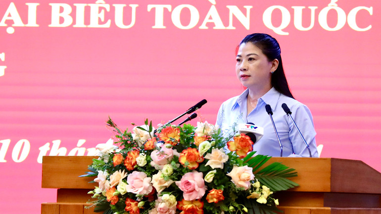 Phó Bí thư Thường trực Tỉnh ủy, Chủ tịch Hội đồng nhân dân tỉnh Lê Thị Kim Dung Kết luận hội nghị.