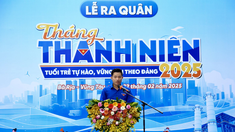 Phó Bí thư Đoàn xã Bình Trung Phạm Thế Bình phát biểu hưởng ứng Tháng Thanh niên 2025.