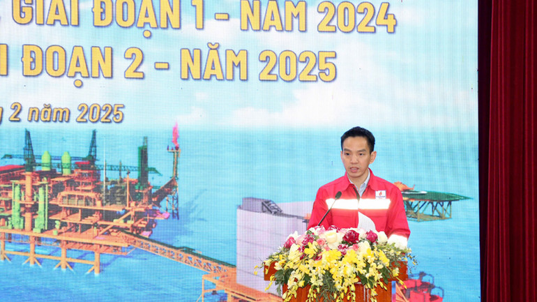 Tổng Giám đốc Phú Quốc POC Phạm Xuân Phúc phát biểu tại buổi lễ Tổng Giám đốc Phú Quốc POC Phạm Xuân Phúc phát biểu tại buổi lễ