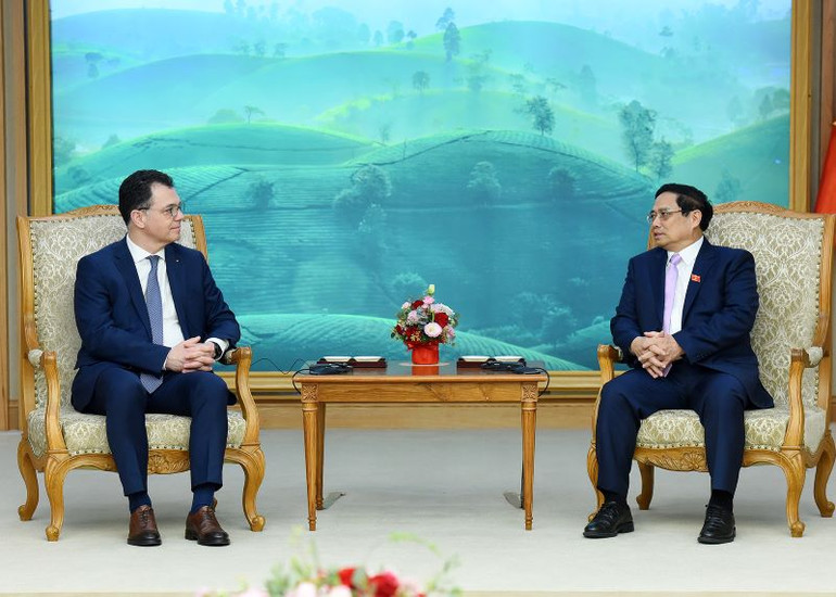 Thủ tướng Phạm Minh Chính tiếp Bộ trưởng Kinh tế, Doanh nghiệp và Du lịch Romania Stefan-Radu Oprea. Thủ tướng Phạm Minh Chính tiếp Bộ trưởng Kinh tế, Doanh nghiệp và Du lịch Romania Stefan-Radu Oprea.