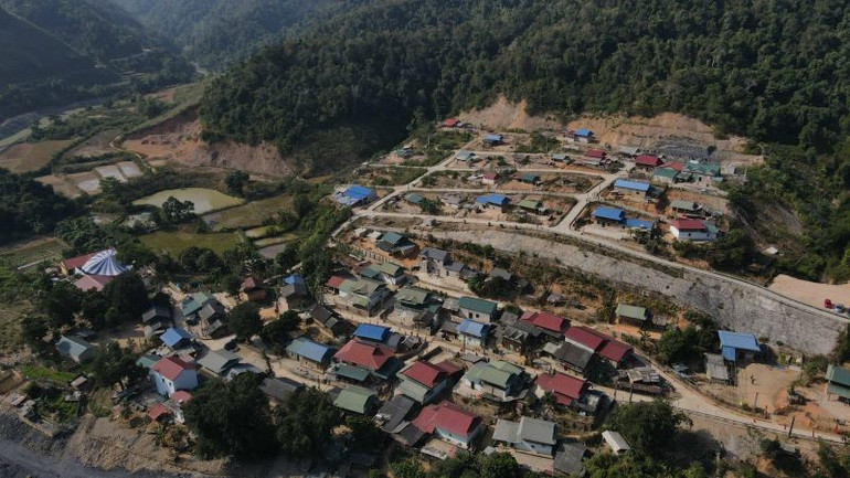 Có sự quan tâm của Đảng, Nhà nước, bản Púng Pon của đồng bào dân tộc Cống ở xã Pa Thơm đã đổi thay từng ngày. Có sự quan tâm của Đảng, Nhà nước, bản Púng Pon của đồng bào dân tộc Cống ở xã Pa Thơm đã đổi thay từng ngày.