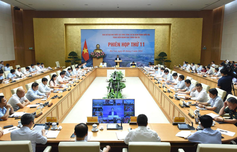 Quang cảnh phiên họp. Quang cảnh phiên họp.