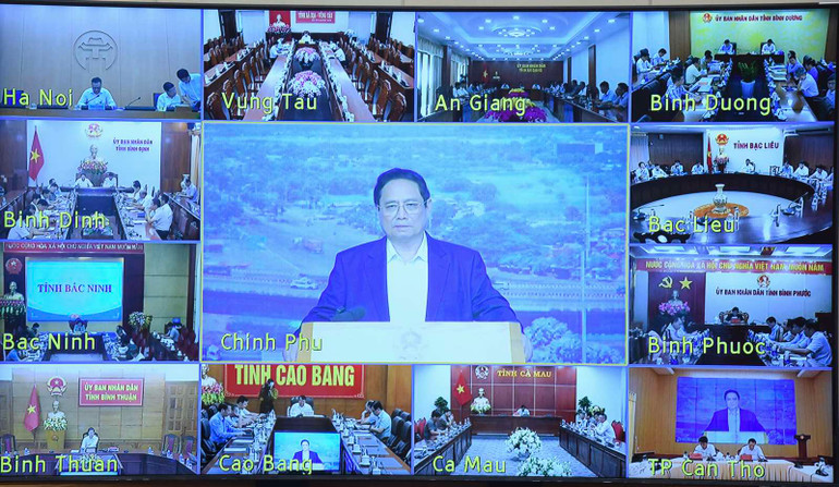 Phiên họp được truyền trực tuyến tới trụ sở 45 ủy ban nhân dân tỉnh, thành phố có các dự án trọng điểm đi qua. Phiên họp được truyền trực tuyến tới trụ sở 45 ủy ban nhân dân tỉnh, thành phố có các dự án trọng điểm đi qua.