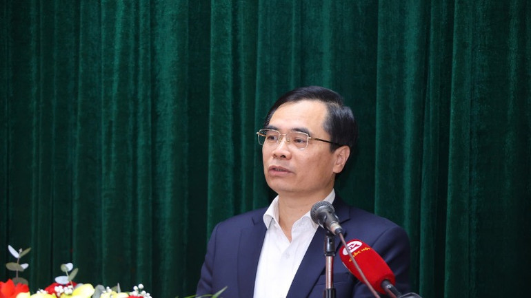 Đại biểu tham luận tại Hội thảo.