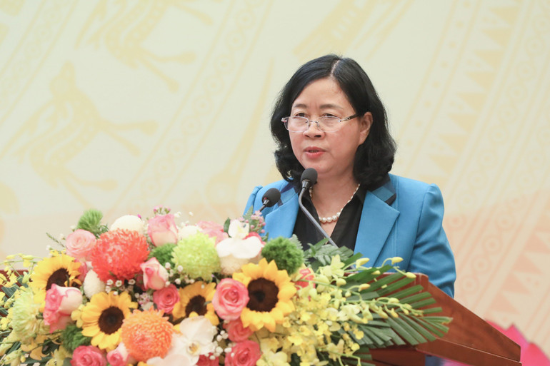 Đồng chí Bùi Thị Minh Hoài phát biểu tại hội nghị. Đồng chí Bùi Thị Minh Hoài phát biểu tại hội nghị.