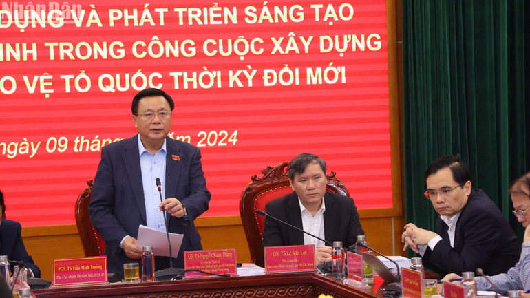 Đồng chí Nguyễn Xuân Thắng phát biểu khai mạc hội thảo “Nghiên cứu, vận dụng và phát triển sáng tạo tư tưởng Hồ Chí Minh trong công cuộc xây dựng đất nước và bảo vệ Tổ quốc thời kỳ đổi mới (giai đoạn từ 1986 đến nay, định hướng đến năm 2030 và tầm nhìn đến năm 2045)”.