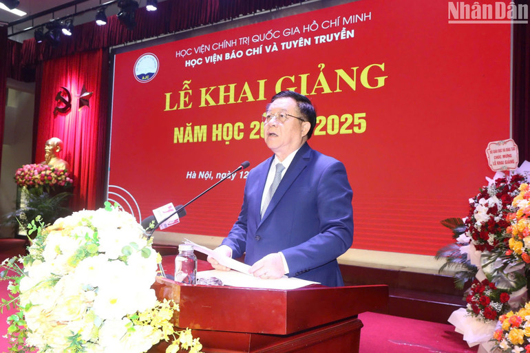 Đồng chí Nguyễn Trọng Nghĩa phát biểu tại Lễ khai giảng năm học 2024-2025 của Học viện Báo chí và Tuyên truyền. Đồng chí Nguyễn Trọng Nghĩa phát biểu tại Lễ khai giảng năm học 2024-2025 của Học viện Báo chí và Tuyên truyền.