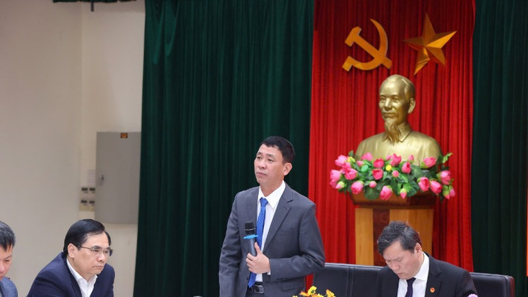 Đại biểu tham luận tại Hội thảo.