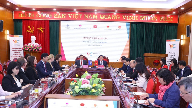 Đồng chí Nguyễn Xuân Thắng đã cùng ngài Andrew Goldzinowski đồng chủ trì họp Ban Chỉ đạo Dự án Trung tâm Việt- Úc (lần thứ 5).