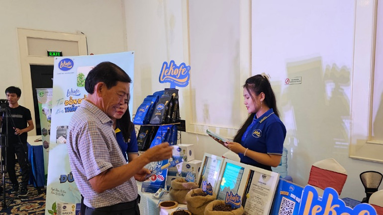 Một gian hàng giới thiệu sản phẩm tại chương trình.