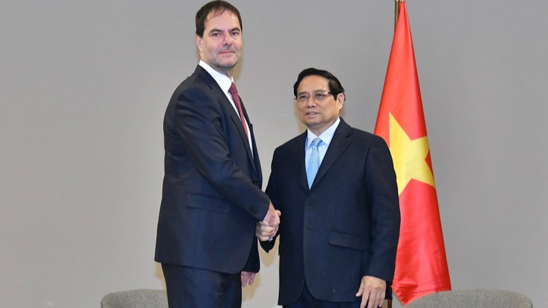 Thủ tướng Phạm Minh Chính và ông Jiří Šmejc, Giám đốc Điều hành Tập đoàn PPF. (Ảnh: THANH GIANG)