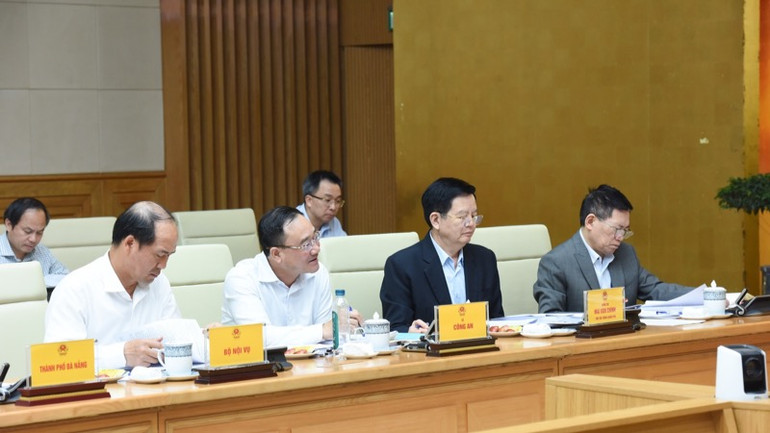 Các đại biểu tham dự cuộc họp. (Ảnh: TRẦN HẢI)