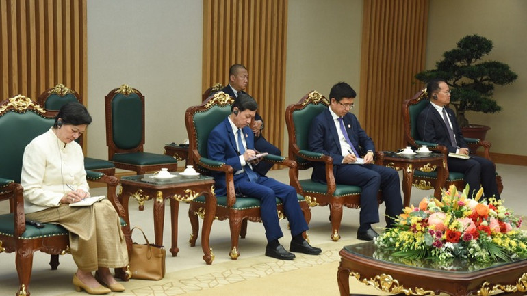 Đoàn đại biểu phía Campuchia tham dự buổi tiếp.