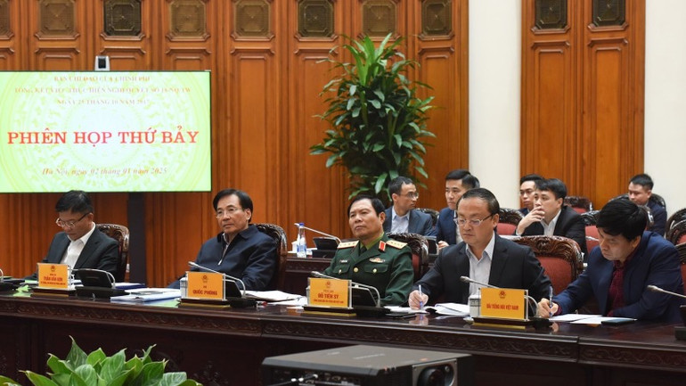 Các thành viên Chính phủ, lãnh đạo các bộ, ngành Trung ương là thành viên Ban Chỉ đạo tham dự Phiên họp. (Ảnh: TRẦN HẢI)