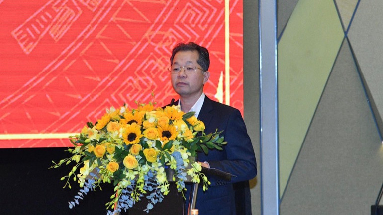 Bí thư Thành ủy Đà Nẵng Nguyễn Văn Quảng báo cáo Thủ tướng Chính phủ tại cuộc làm việc. (Ảnh: THANH GIANG)