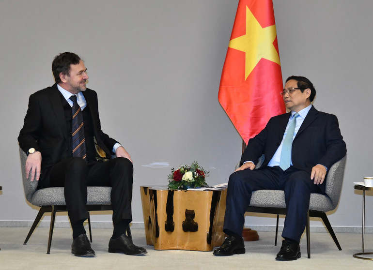 Thủ tướng Phạm Minh Chính tiếp ông Pavel Tykač - Chủ sở hữu của Sev.en Global Investments. (Ảnh: THANH GIANG)