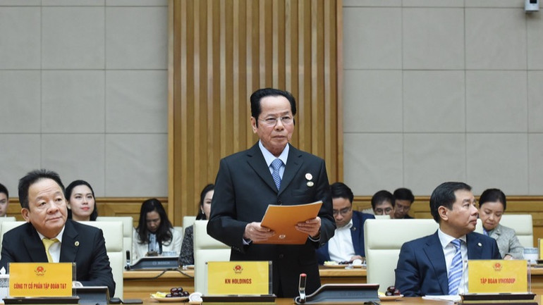 Chủ tịch Tập đoàn KN Holdings Lê Văn Kiểm phát biểu ý kiến tại Hội nghị. (Ảnh: TRẦN HẢI) Chủ tịch Tập đoàn KN Holdings Lê Văn Kiểm phát biểu ý kiến tại Hội nghị. (Ảnh: TRẦN HẢI)