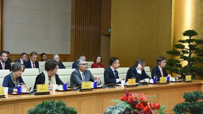 Đại diện lãnh đạo các tập đoàn châu Âu tham dự Toạ đàm. (Ảnh: TRẦN HẢI)