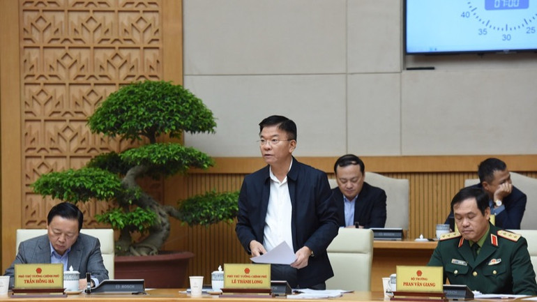 Phó Thủ tướng Lê Thành Long phát biểu ý kiến tại phiên họp. (Ảnh: TRẦN HẢI)