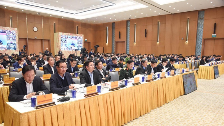 Đại diện lãnh đạo các bộ, ngành, các đại biểu tham dự phiên họp. (Ảnh: TRẦN HẢI)