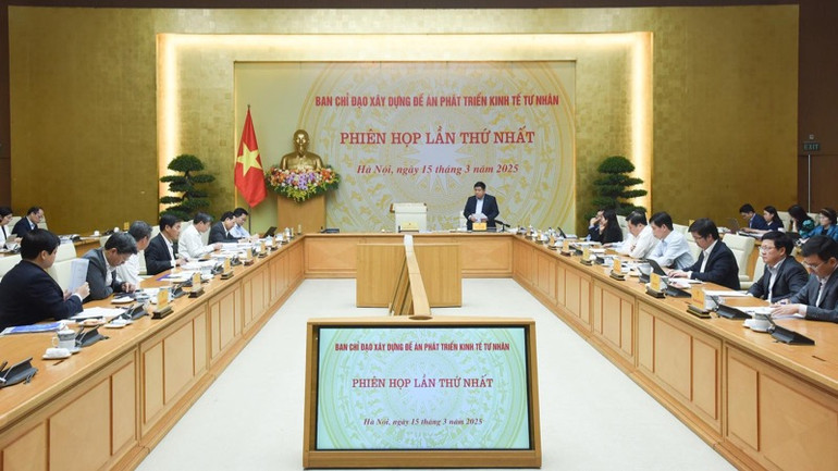 Quang cảnh phiên họp (Ảnh: TRẦN HẢI).