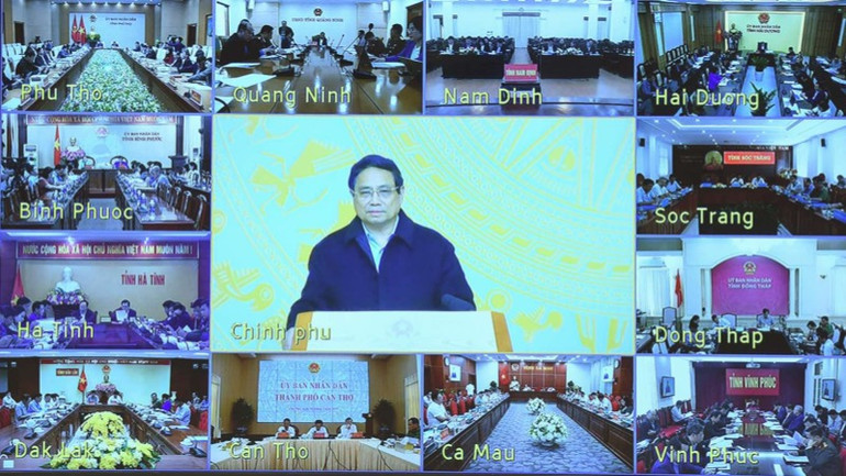 Phiên họp được truyền trực tuyến tới trụ sở Ủy ban nhân dân các tỉnh, thành phố trực thuộc Trung ương. (Ảnh: TRẦN HẢI)