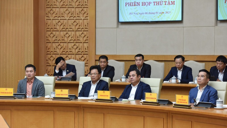 Đại diện lãnh đạo các tập đoàn, tổng công ty nhà nước tham dự Phiên họp. (Ảnh: TRẦN HẢI)