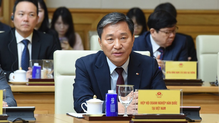 Ông Ko Tae Yeon, Chủ tịch Hiệp hội Doanh nghiệp Hàn Quốc tại Việt Nam (KoCham) phát biểu ý kiến tại Toạ đàm. (Ảnh: TRẦN HẢI)